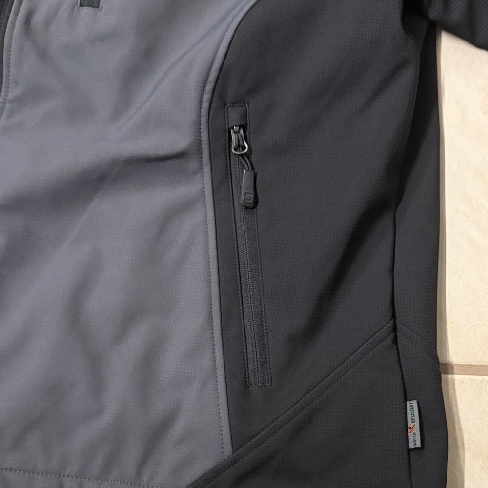Free country Men's Gray and Black Softshell Jacket size XL - Picture 6 of 12